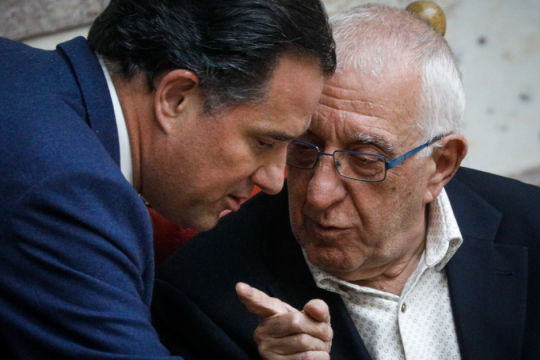 «Προσεκτικά» καρφιά Κακλαμάνη κατά Γεωργιάδη για τη Νίκαια